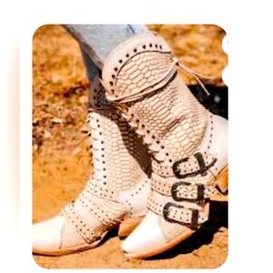 Brand New - Freebird Winnie